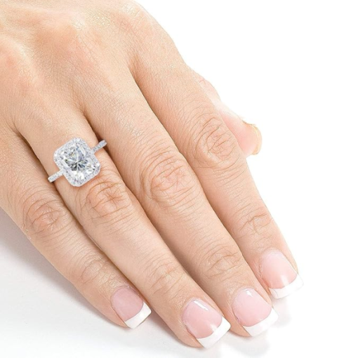 Radiant-cut Moissanite